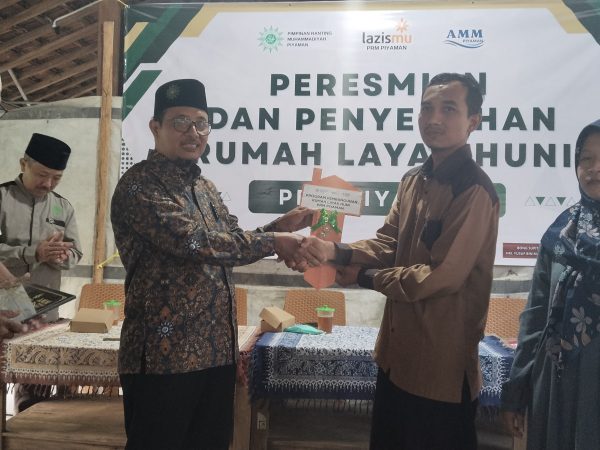 Penyerahan Rumah Layak Huni